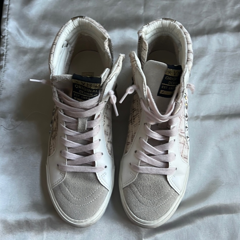 Vintage Havana Bliss Size 10 Hi-Top Sneakers